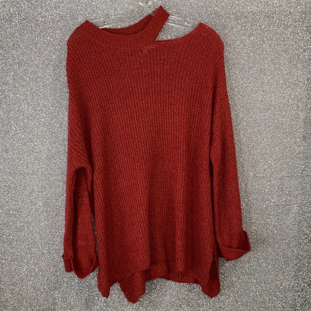 Sweater in size M • blushing heart